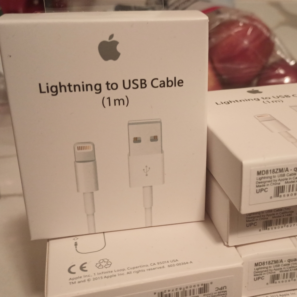 New Apple Lighting To USB Cable 1m NWB Unique